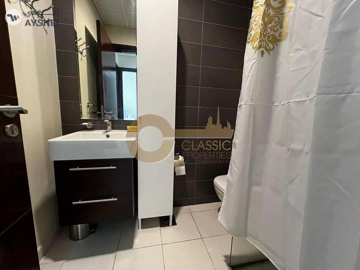 Vacant | 3 Bed Townhouse | Mid Unit | Furnished-8-8