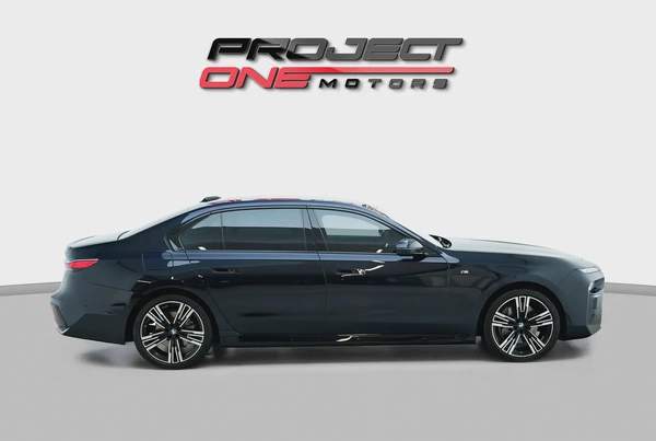 2024 BMW 740i EXECUTIVE WITH 5 YEARS WARRANTY AND SERVICE CONTRACT FROM AGMC