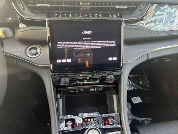 Jeep Grand Cherokee EXPORT PRICE - Grand Cherokee Overland 3.6L