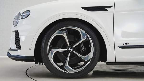 Special Offer | AED 10,330 PM | Carbon Fibre Package | Bentayga V8