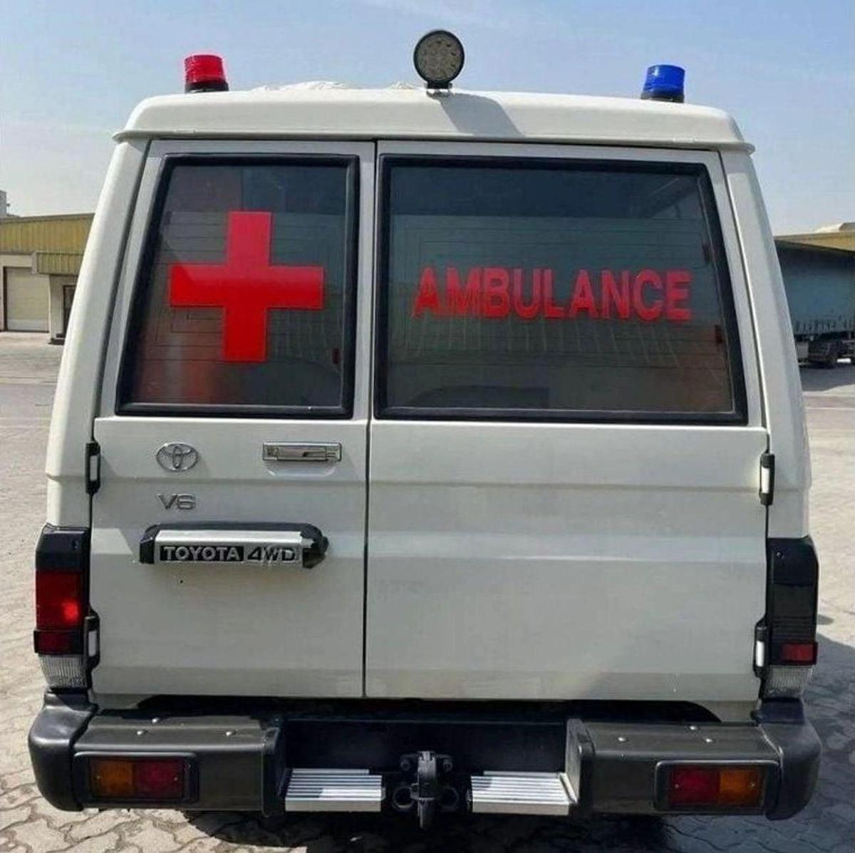 Toyota Land Cruiser 70 Toyota land cruiser hard top lc78 ambulance 4.2L diesel MY2025-10-10