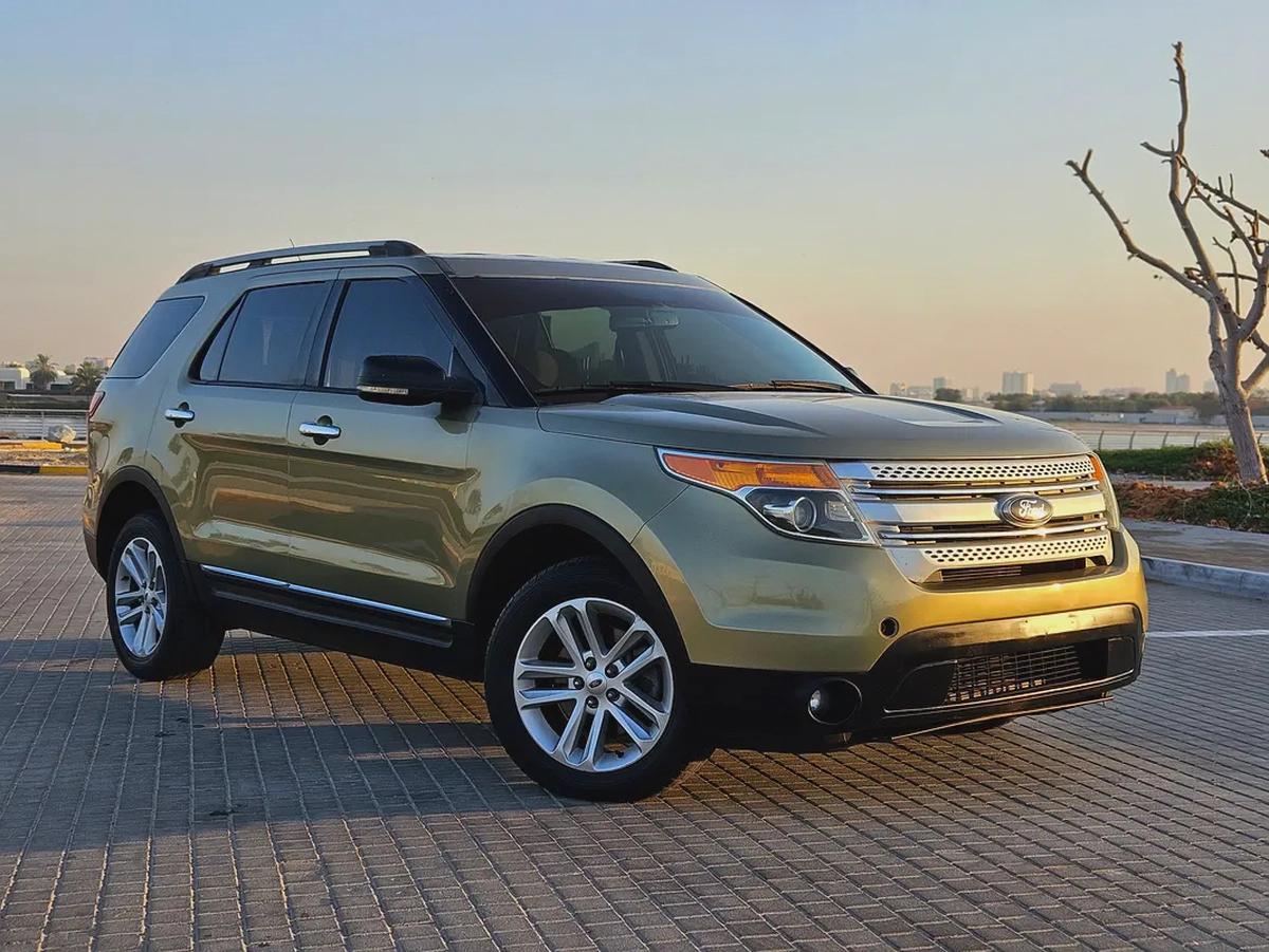 Ford Explorer 2012 GCC Immaculate Condition Family SUV Perfect 7 Seater Car With Low KM-2-2