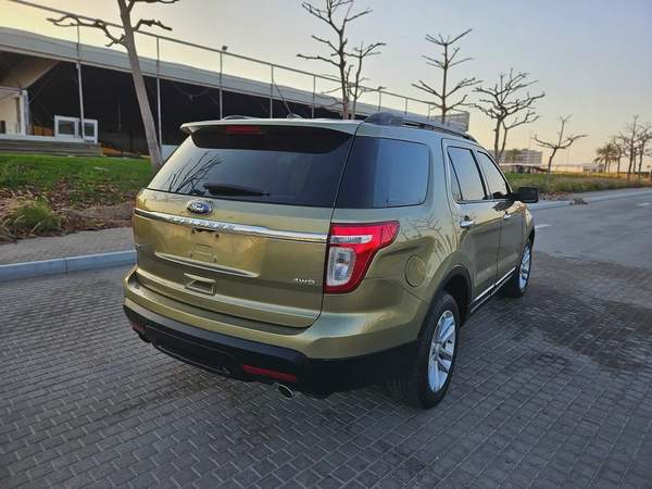 Ford Explorer 2012 GCC Immaculate Condition Family SUV Perfect 7 Seater Car With Low KM