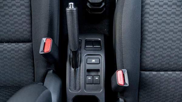 Suzuki Jimny GLX MT 1.5