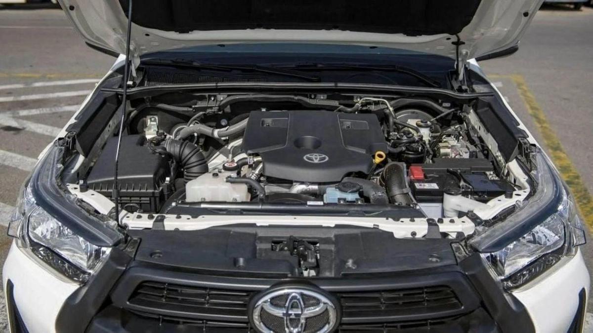 Toyota Hilux HILUX 2.4L MED OPTION-19-19