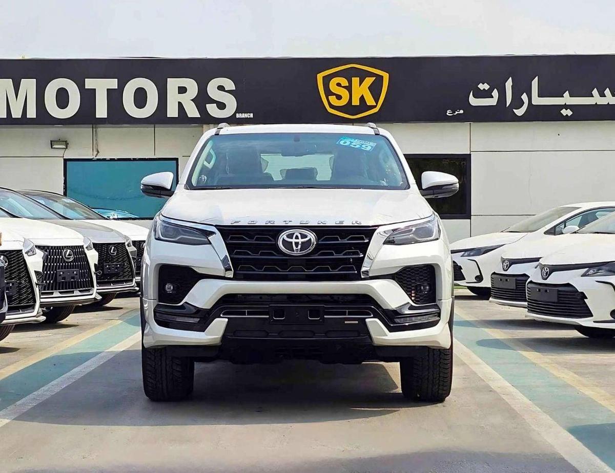 Toyota Fortuner SR5 ADVENTURE / 4.0L V6 PETROL / FRONT PWR SEATS / PUSH START / DIFF LOCK AUTO A/C (CODE # F6HA)-0-0
