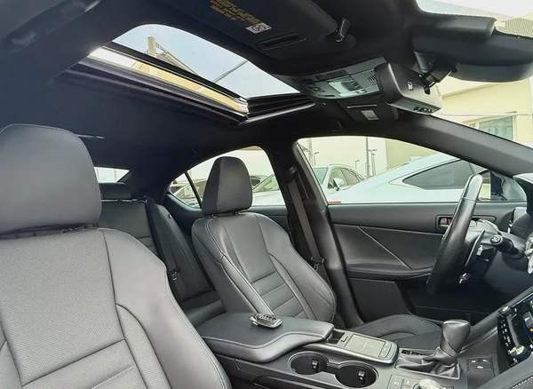 2021 Lexus IS 350 F Sport - American Specs - GCC Ready