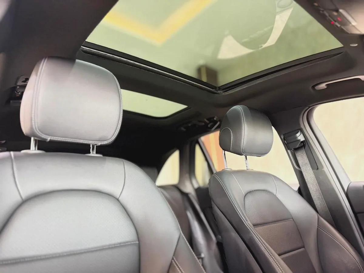 1,675 AED Monthly II Mercedes GLCC300 2022 II 0% Down Payment II Still Under Warranty to 2027-14-14