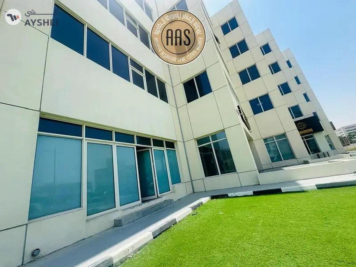 Luxurious Shop for Rent With All Facilities-4-4