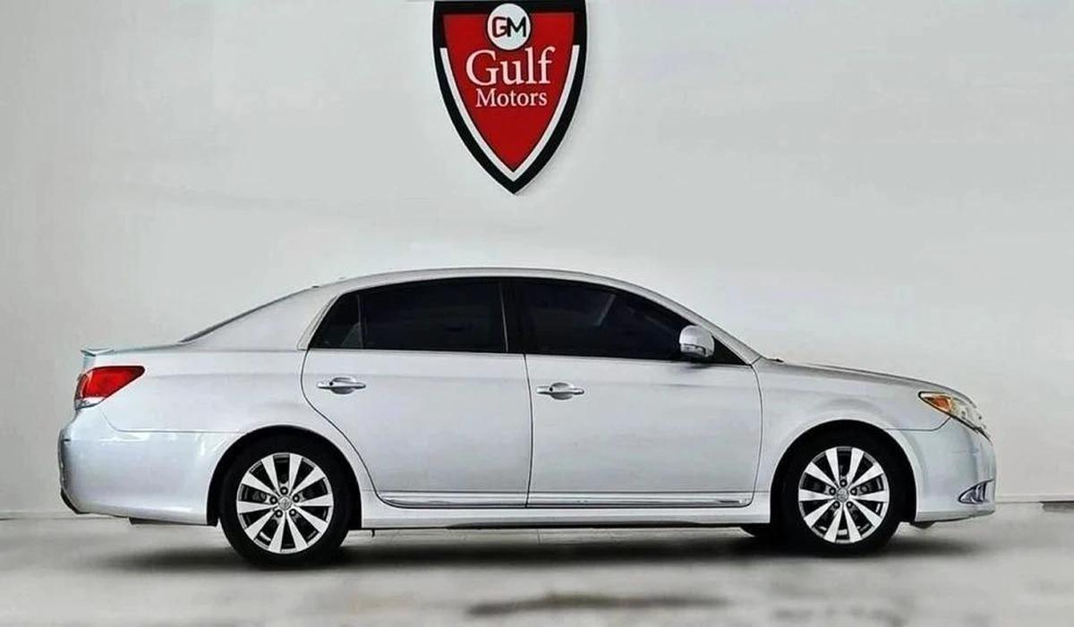 Toyota Avalon 3.5L-6CYL EXCELLENT CONDITION GCC SPECIFICATION-2-2