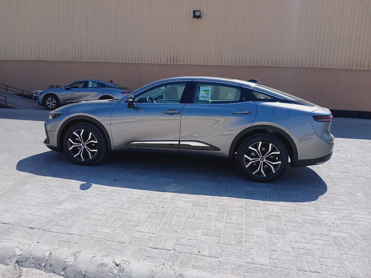 Toyota Crown 2.5L Full Option GCC 2026 0 KM For Export-0-0