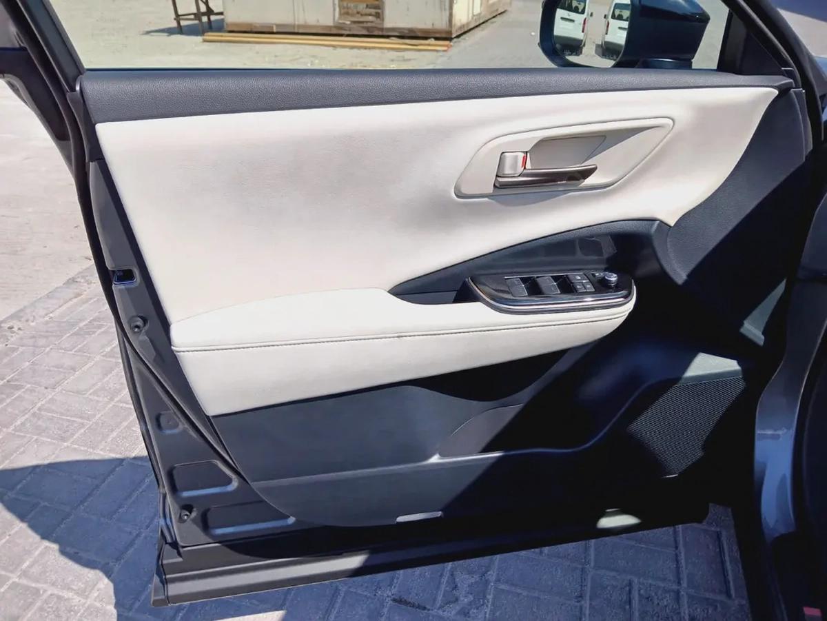 Toyota Crown 2.5L Full Option GCC 2026 0 KM For Export-13-13