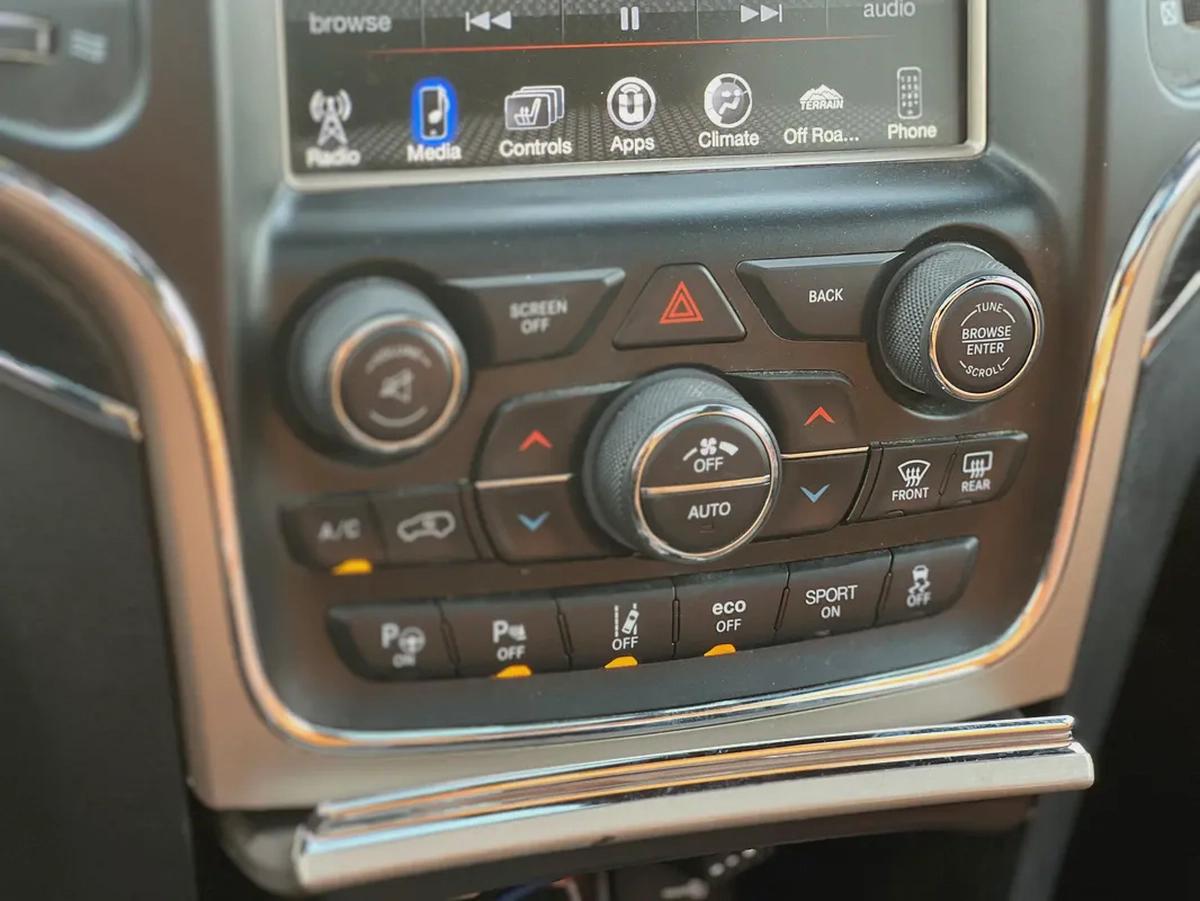 JEEP GRAND SHEROKEE-6-6