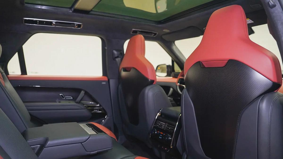 Special Offer | AED 11,989 PM | Carbon Bonnet, Special Color | Sport P635 SV Edition One-5-5