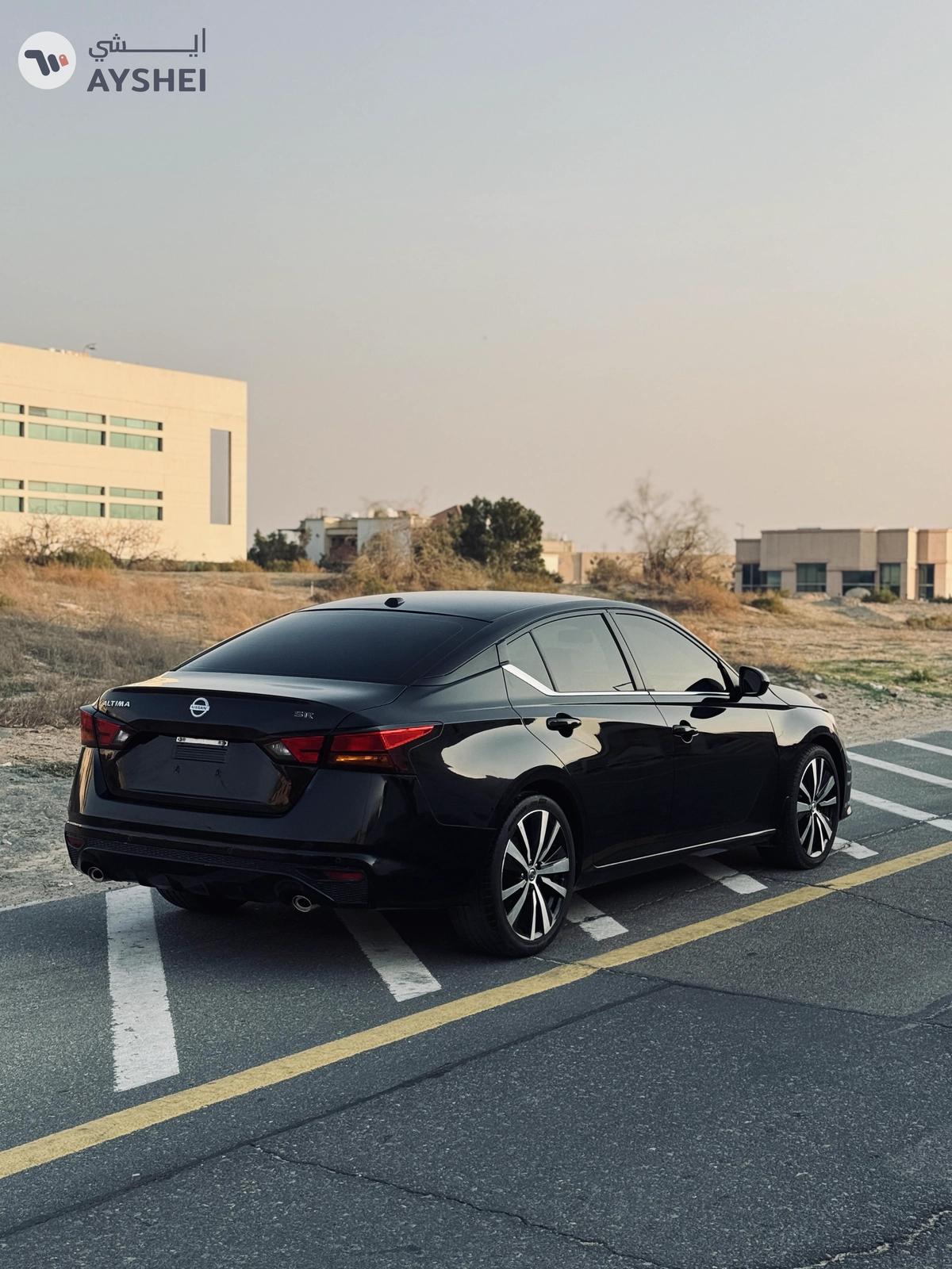 Nissan Altima SR 2022-2-2