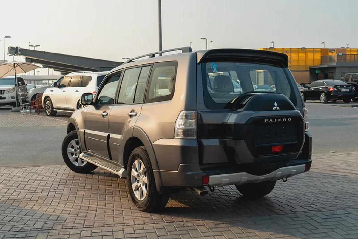 Mitsubishi Pajero 2015 GLS Full Option-1-1