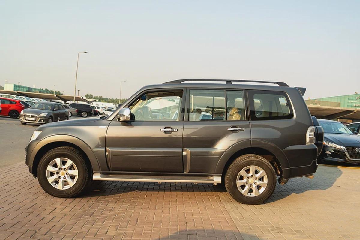 Mitsubishi Pajero 2015 GLS Full Option-4-4