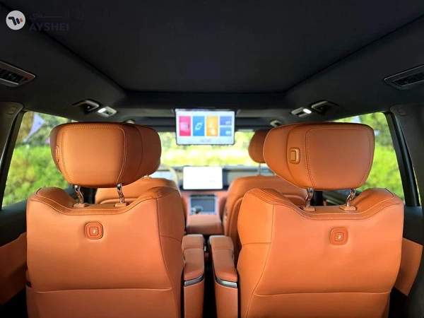 ROX 01 VIP 6 Seaters