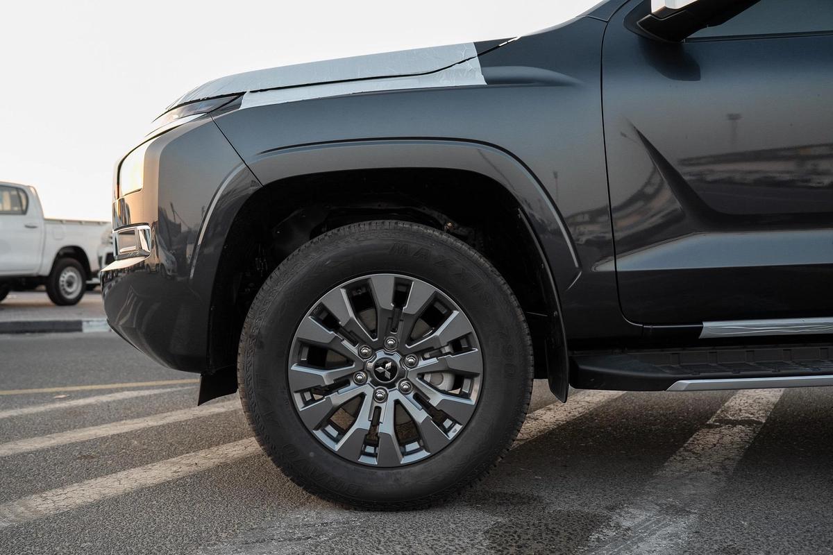 Mitsubishi L200 Sportero-23-23