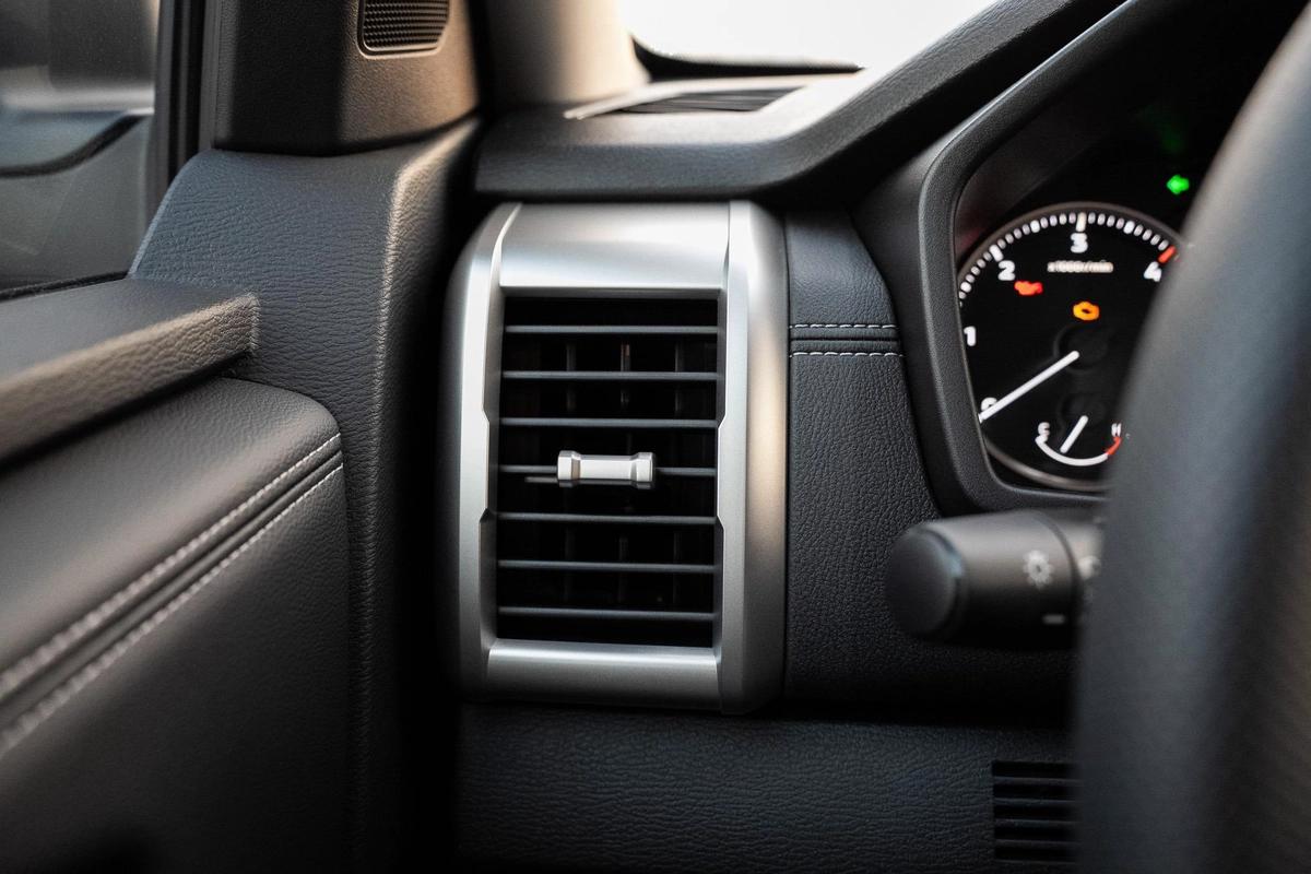 Mitsubishi L200 Sportero-24-24