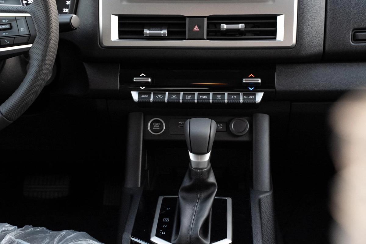Mitsubishi L200 Sportero-7-7
