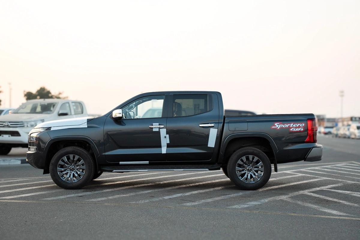 Mitsubishi L200 Sportero-9-9