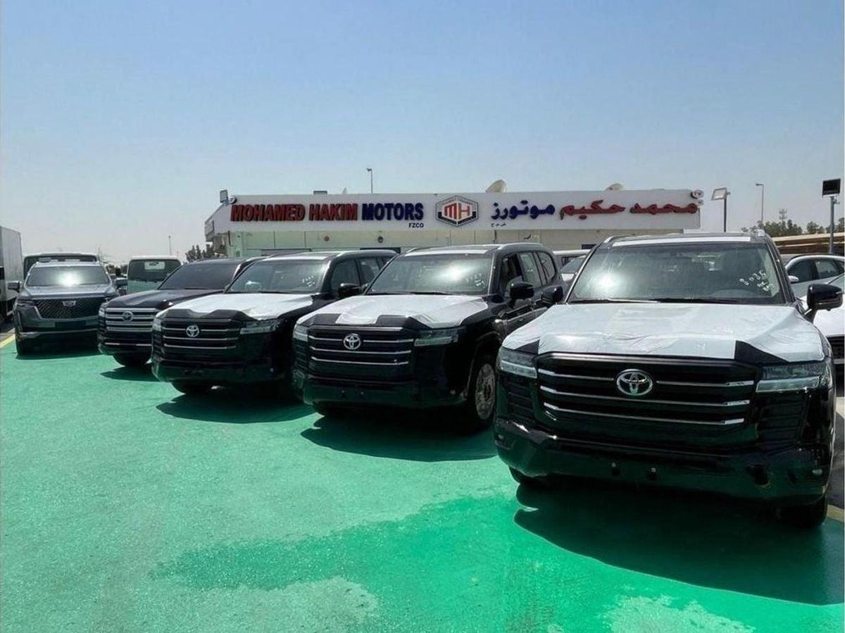 Toyota Land Cruiser VXR 4.0L-1-1
