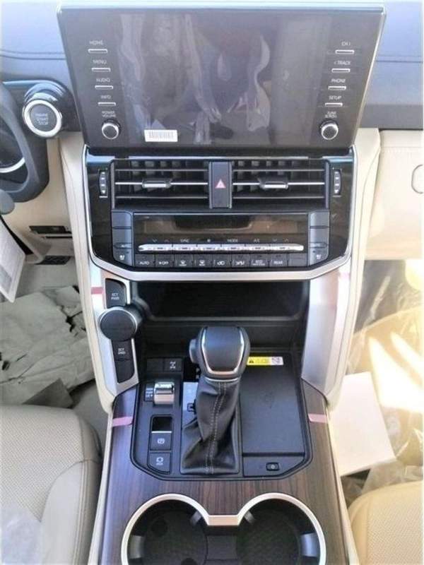 Toyota Land Cruiser VXR 4.0L
