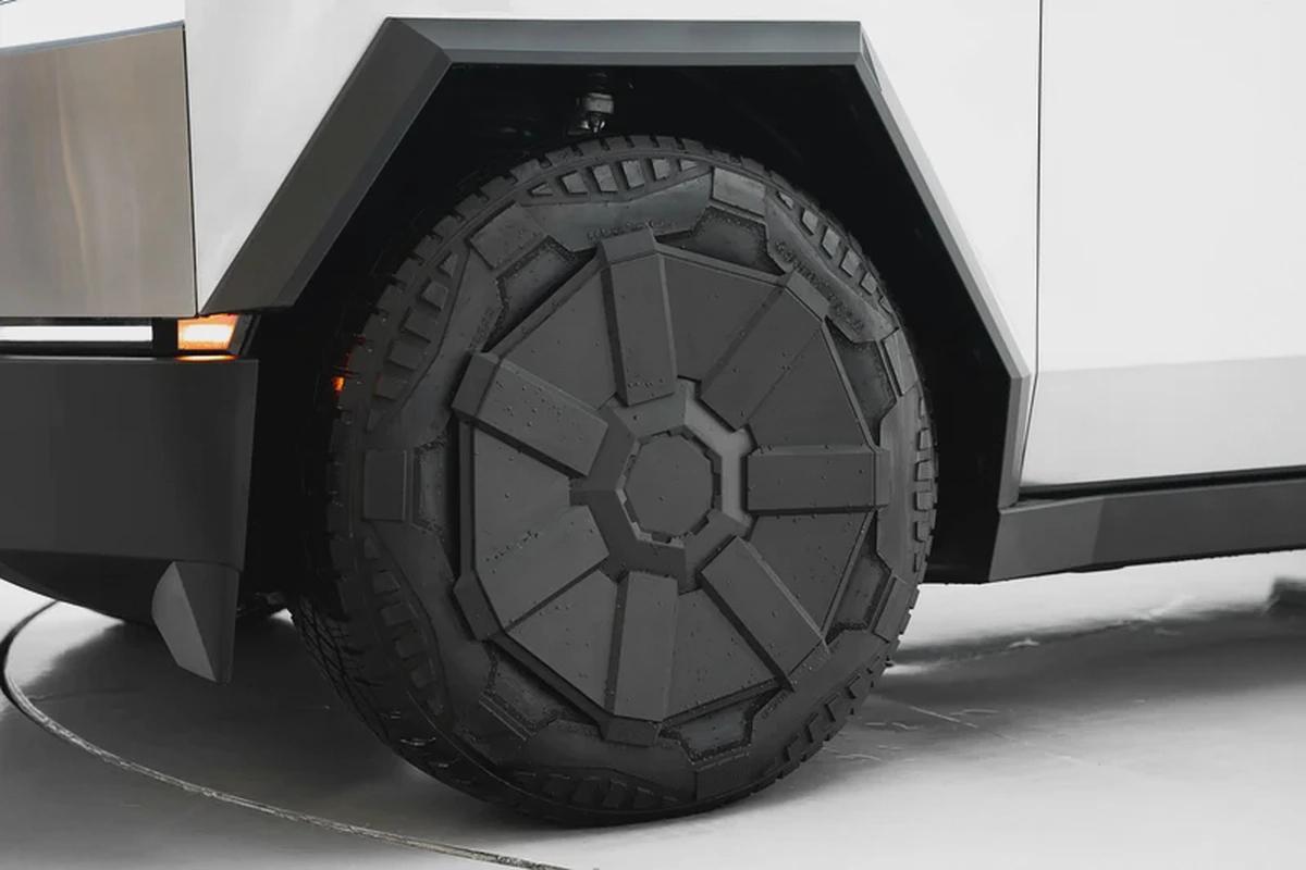 2024 TESLA CYBERBEAST-9-9