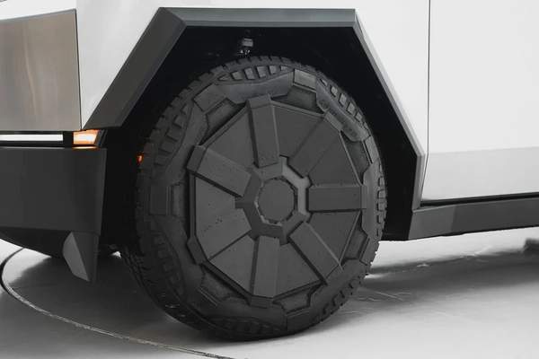 2024 TESLA CYBERBEAST