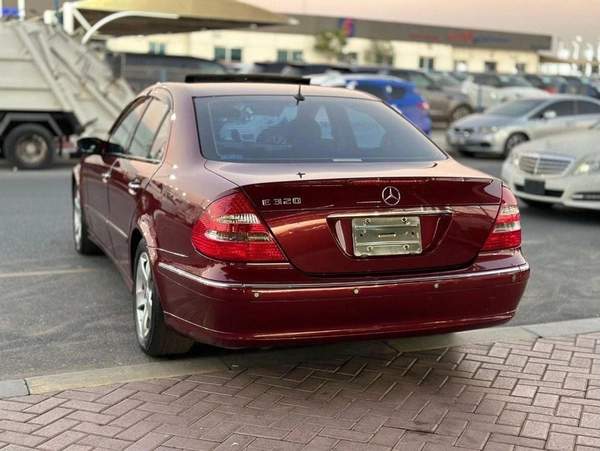 Mercedes-Benz E 320