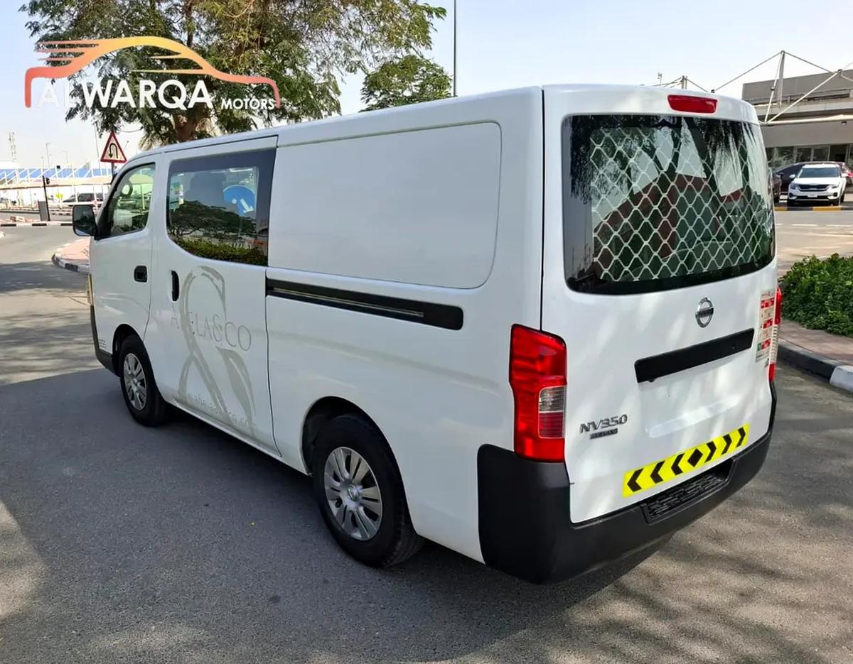 Nissan Urvan NV350-12-12