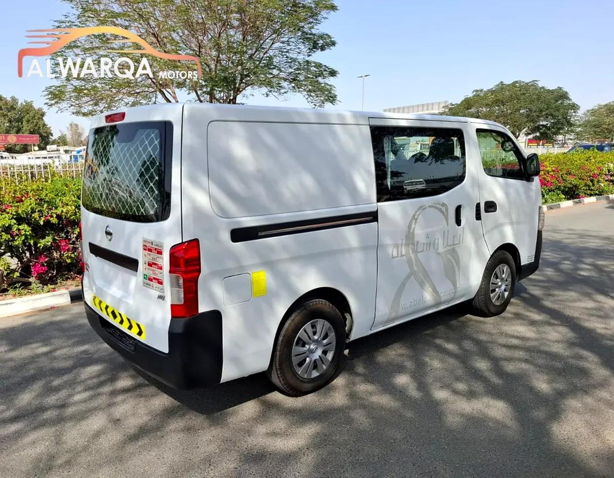 Nissan Urvan NV350-11-11