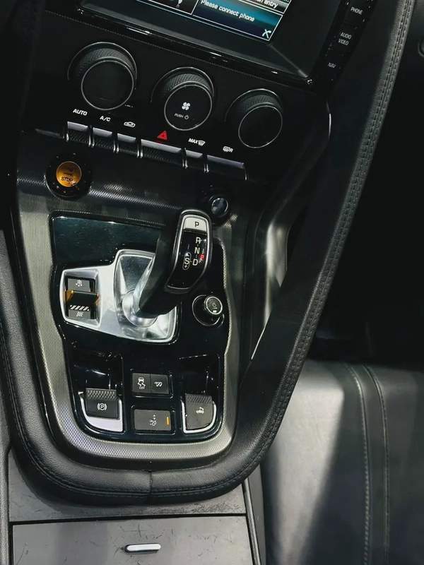 JAGUAR F-TYPE S V8 SUPERCHARGED 2015 ORIGINAL PAINT FULL SERVICE HISTORY AGENCY