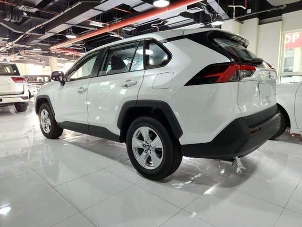 Toyota RAV4 2.0L (2WD) EX