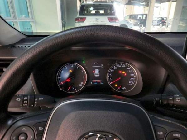 Toyota RAV4 2.0L (2WD) EX