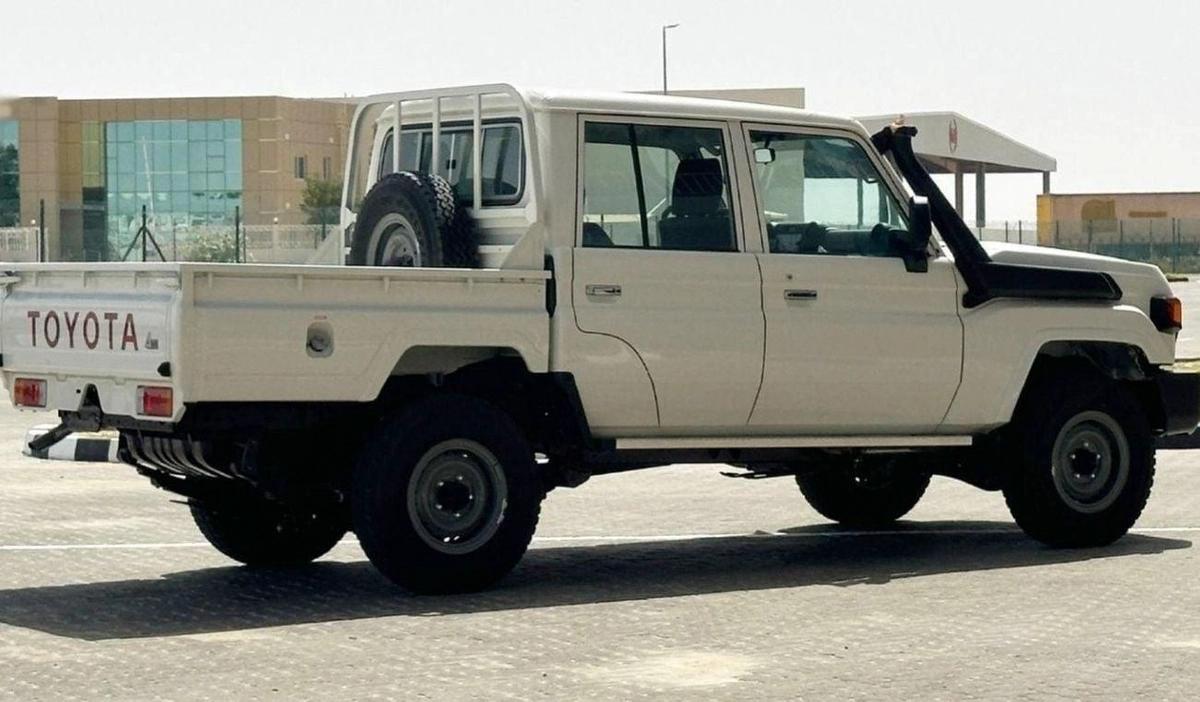 Toyota Land Cruiser Pick Up LAND CRUISER LC79 DC 4.2L V6 DIESEL MT-5-5