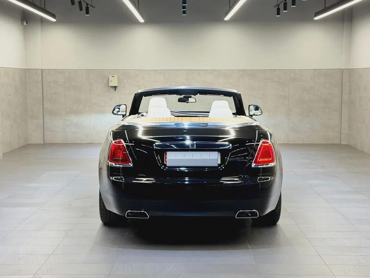 Rolls-Royce Dawn 2017 - Pristine Condition - Korean Specsورز رايز داون موديل 2017 وارد كوريا صبغ وكا-4-4