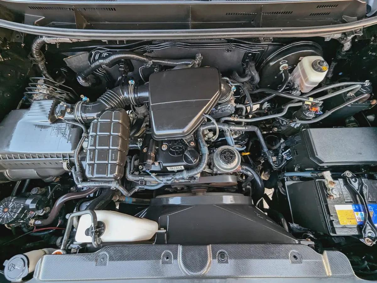 TOYOTA PRADO 2016 FACELIFTED 2023 V4 2.7L GCC IN EXCELLENT CONDITION-9-9