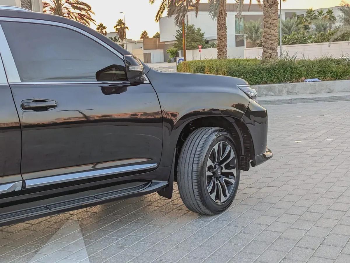 TOYOTA PRADO 2016 FACELIFTED 2023 V4 2.7L GCC IN EXCELLENT CONDITION-11-11