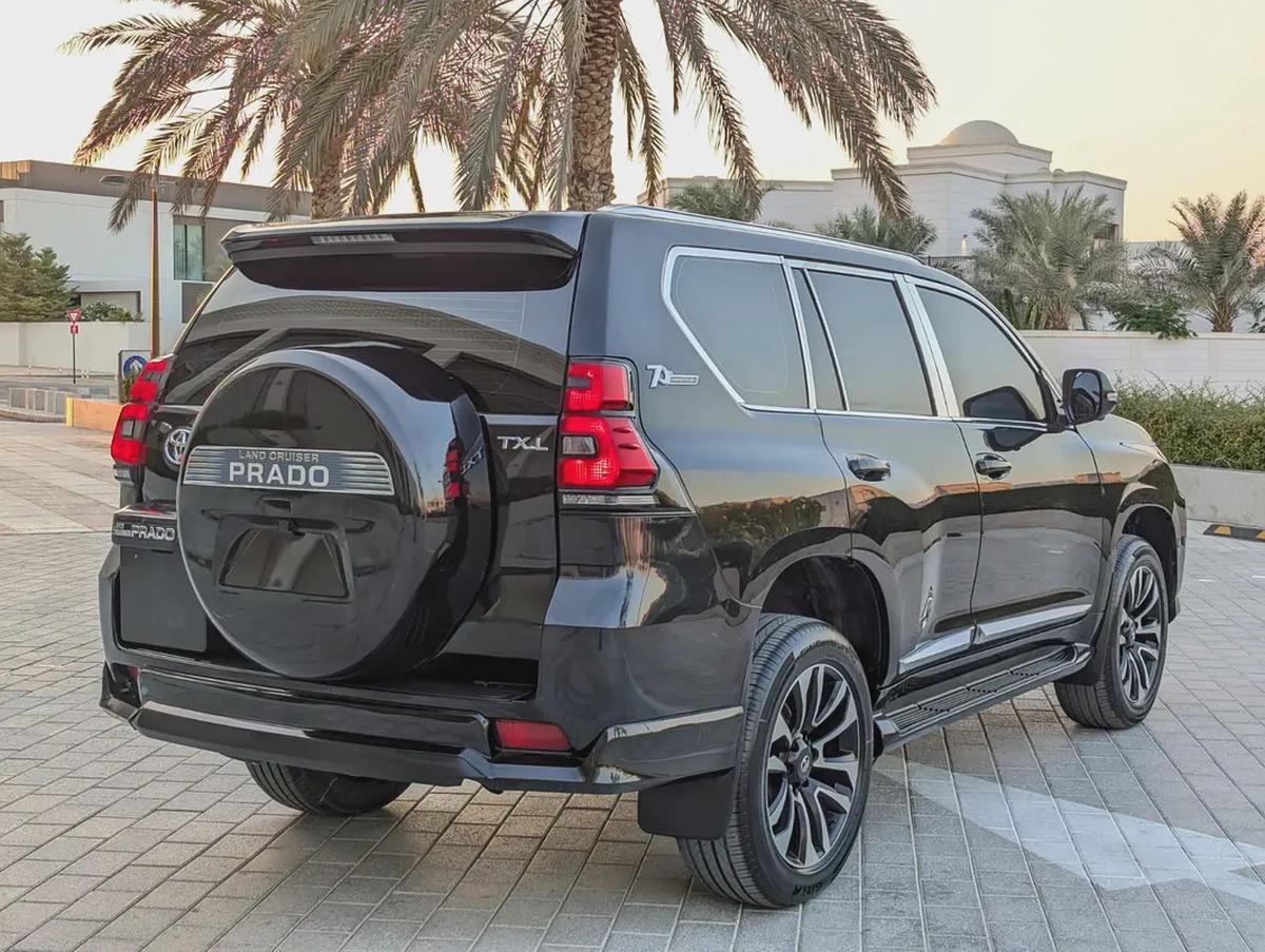 TOYOTA PRADO 2016 FACELIFTED 2023 V4 2.7L GCC IN EXCELLENT CONDITION-12-12