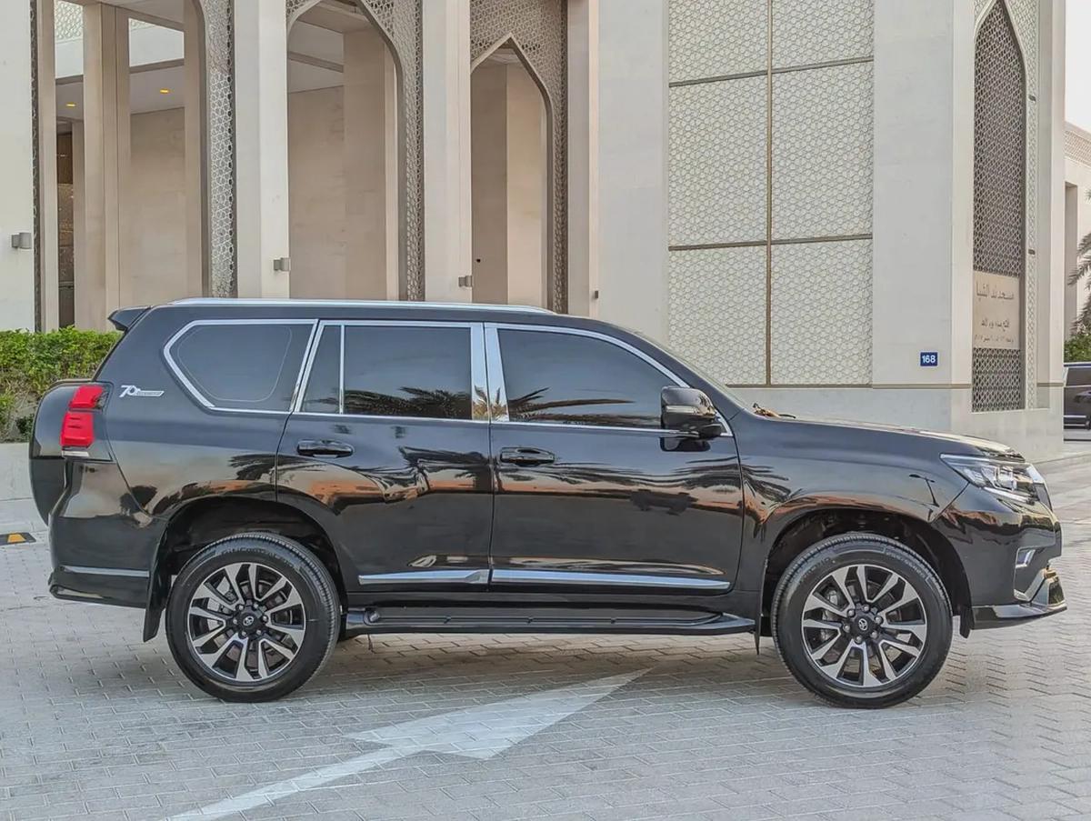 TOYOTA PRADO 2016 FACELIFTED 2023 V4 2.7L GCC IN EXCELLENT CONDITION-14-14