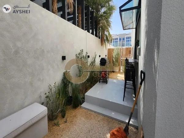 3 Bed Townhouse | Corner Unit | fully upgraded