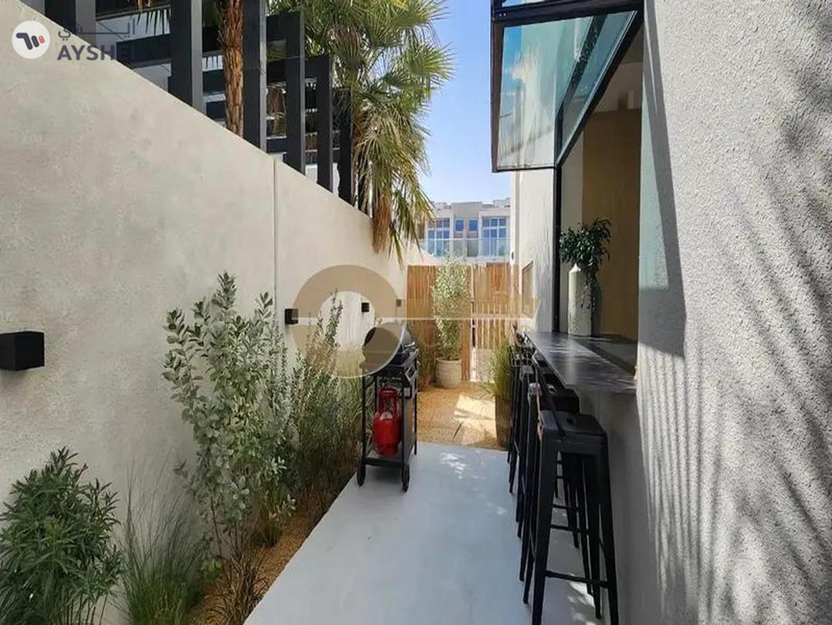 3 Bed Townhouse | Corner Unit | fully upgraded-17-17