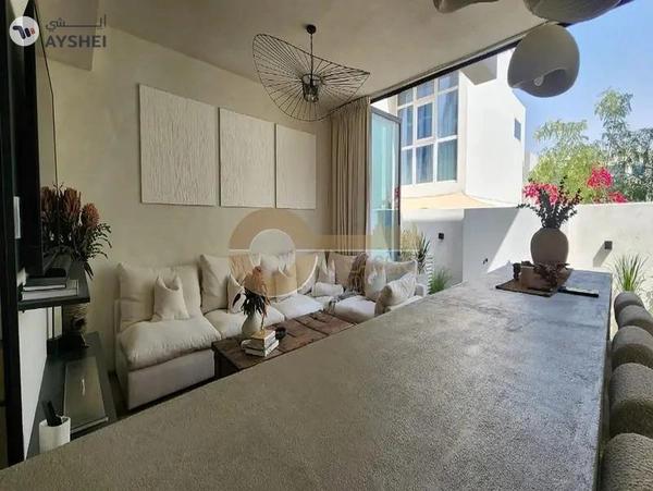 3 Bed Townhouse | Corner Unit | fully upgraded