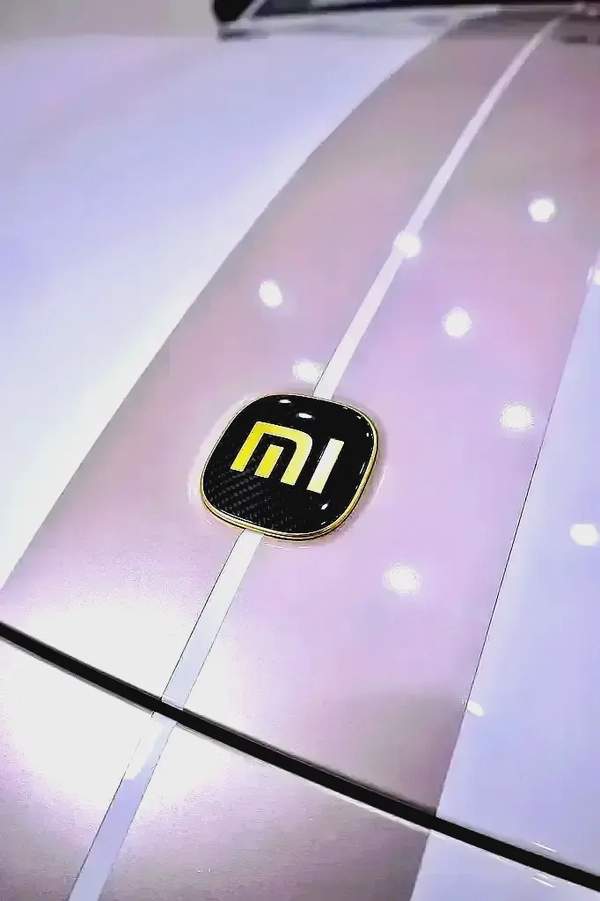 XIAOMI SU7 ULTRA FULLY LOADED + CARBON EXT / INT