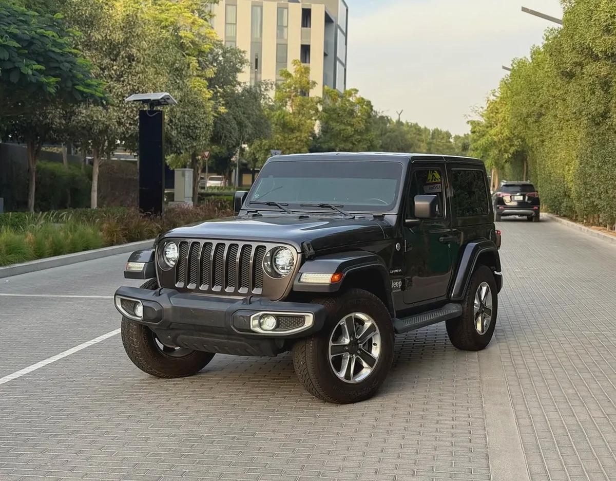 Jeep Wrangler Sahara Plus GCC super clean قمه بالنظافه-0-0