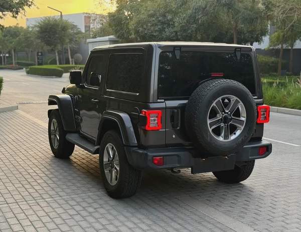 Jeep Wrangler Sahara Plus GCC super clean قمه بالنظافه