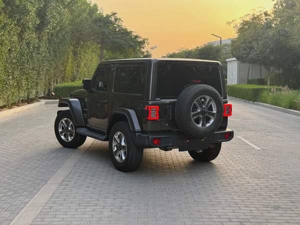Jeep Wrangler Sahara Plus GCC super clean قمه بالنظافه