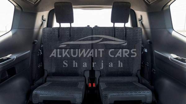 Toyota Land Cruiser TOYOTA LAND CRUISER LC300 GXR 3.3D AT MY2025 – BLACK